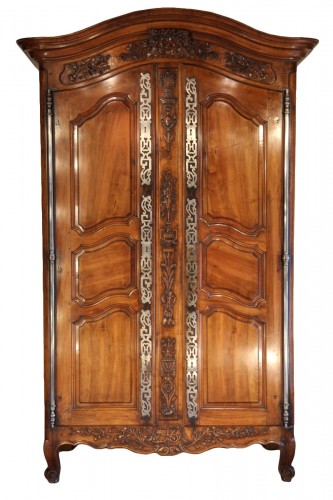 Second half of 18th C marriage Armoire from Arles (Provence).