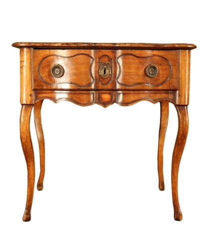 18th C Small console table from Dauphine. In walnut wood