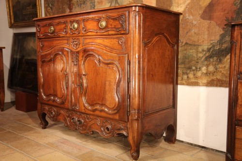 Late 18th C Marriage buffet (sideboard) from the Languedoc. In walnut wood. - Furniture Style 