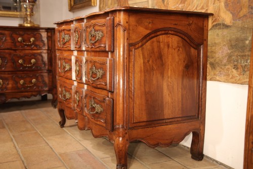 Commode Louis XV « en arbalète » Provence XVIIIe siècle - Chatelan Antiquités