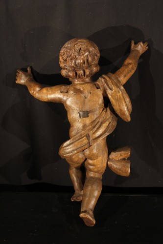 Sculpture  - 17th C Pair of little angels in carved and patinated limewood .