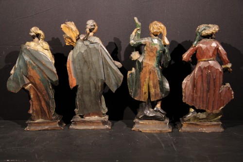 18th C Italian Statuettes in  polychrome wood representing the 4 seasons.  - Sculpture Style 