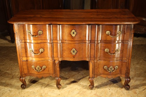 Early 18th C rare Louis XIV commode, so-called Mazarine. In walnut wood.  - Furniture Style Louis XIV