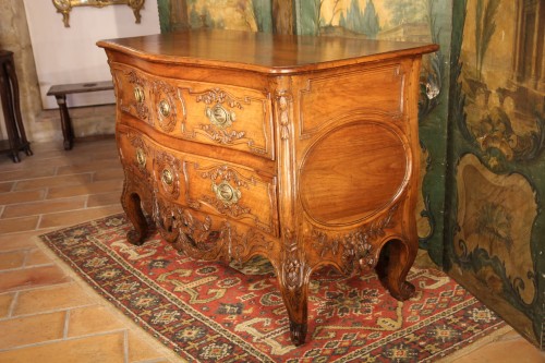 Late 18th C Marriage Commode from Provence (Nîmes). In blond walnut wood.  - 