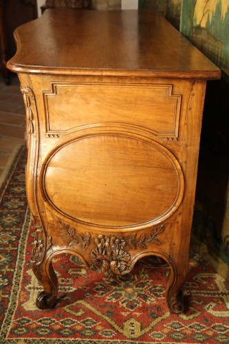18th century - Late 18th C Marriage Commode from Provence (Nîmes). In blond walnut wood. 