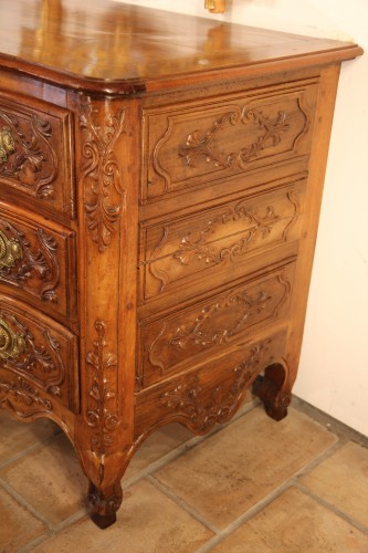 XVIIIe siècle - Commode languedocienne dite en arbalète fin XVIIIe