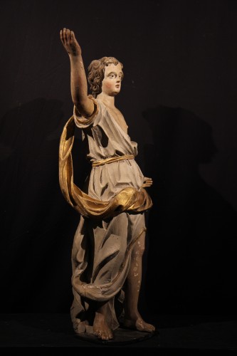 Early 18th C Pair of angels in polychrome and gilt oak wood. French work. - Sculpture Style 
