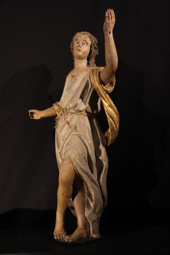 Paire d’anges en bois de chêne sculpté, polychrome et doré. France début XVIIIe siècle - Chatelan Antiquités