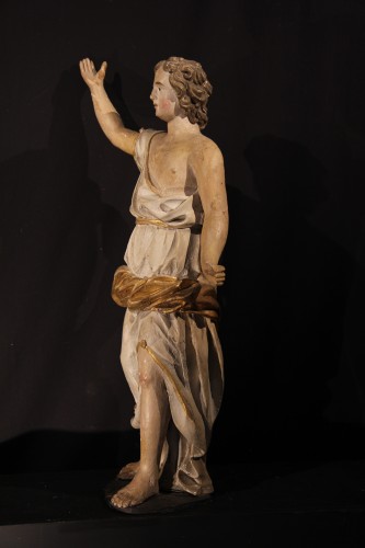 Paire d’anges en bois de chêne sculpté, polychrome et doré. France début XVIIIe siècle - 
