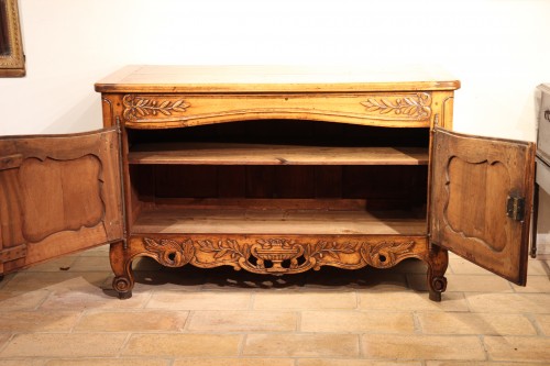 Furniture  - Late 18th C Provencal low sideboard in blond walnut wood