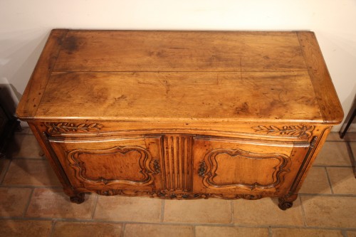 Late 18th C Provencal low sideboard in blond walnut wood - 