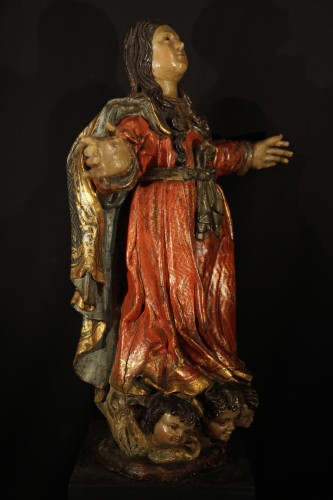 Vierge de l’Assomption en bois polychromé et doré - Baroque brésilien du XVIIIe siècle - Sculpture Style 