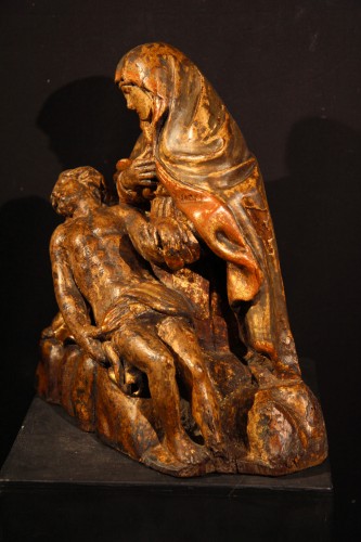 Vierge de pitié, groupe en noyer polychrome avec traces de dorure  fin XVIe - Chatelan Antiquités