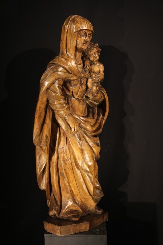 A Late 16th C walnut wood St Anne and the Child. Southern France - 