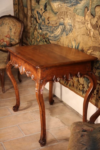 Table d’apparat Louis XV en bois de merisier -  Travail languedocien du XVIIIe siècle - Chatelan Antiquités