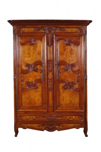 Armoire bressane du XIXe siècle