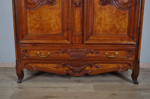 Armoire bressane du XIXe siècle - Antiquités Saint Jean