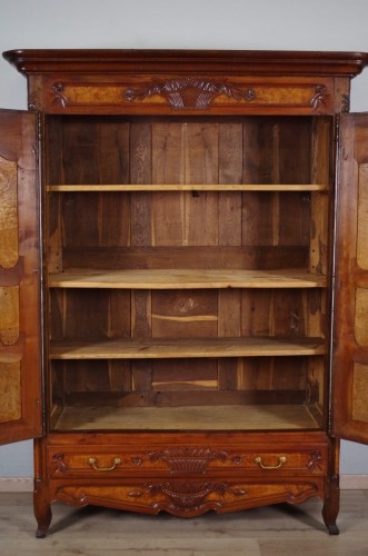 XIXe siècle - Armoire bressane du XIXe siècle