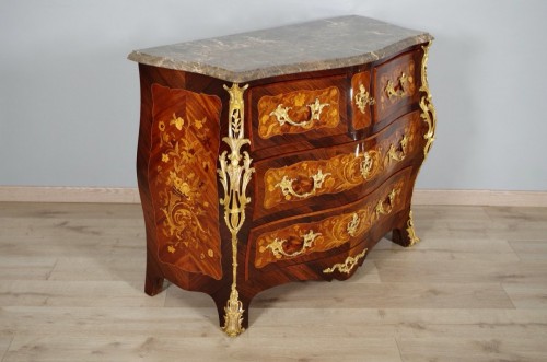 Napoleon III chest of drawers in gilded bronze marquetry - 