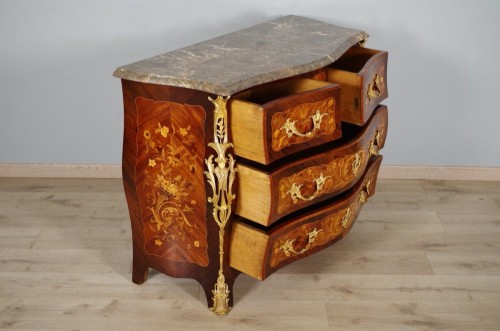 19th century - Napoleon III chest of drawers in gilded bronze marquetry