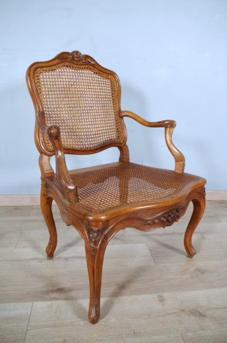 Louis XV - Fauteuil époque Louis XV estampillé Nogaret
