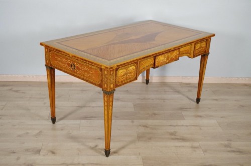Antiquités - Bureau plat du Faubourg Saint-Antoine, vers 1900