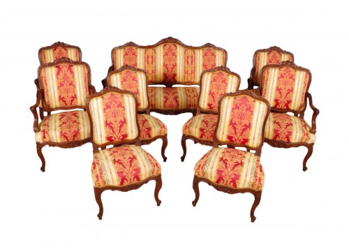 Mobilier de salon en noyer vers 1900
