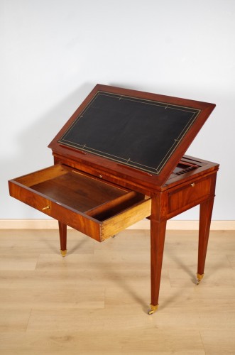 French 18th century &quot;A la Tronchin&quot; mahogany table - 
