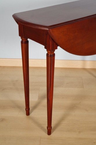 Mobilier Table & Guéridon - Petite table ovale en acajou, estampille de Joseph Gengenbach dit Canabas