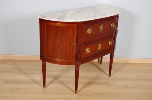 Antiquités - Commode époque Louis XVI estampillée Roussel