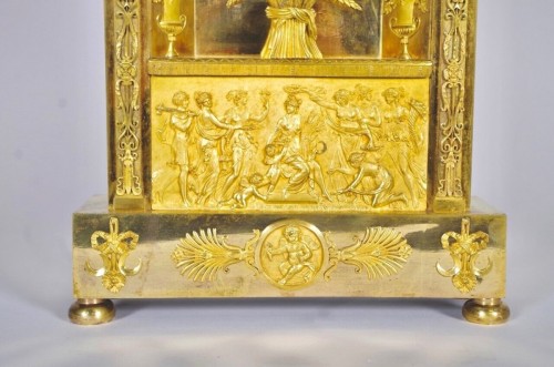 Pendule époque Empire - Le couronnement de Cérès - Antiquités Saint Jean