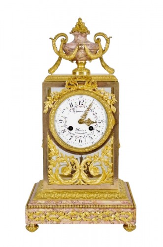 Pendule en bronze et marbre vers 1880