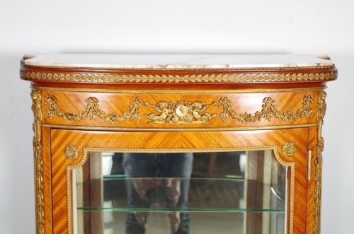Vitrine début du 20e siècle, style Transition - Mobilier Style Art nouveau