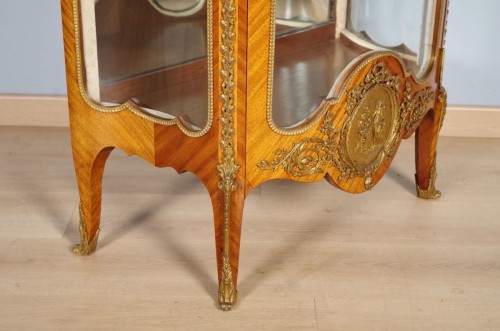 Antiquités - Vitrine début du 20e siècle, style Transition