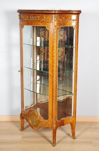 Antiquités - Vitrine début du 20e siècle, style Transition