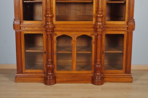 Mobilier Bibliothéque, vitrine - Bibliothèque deux corps en noyer sculpté et mouluré Vers 1880