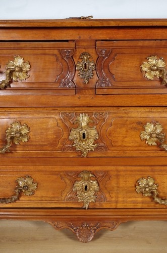 Antiquités - Commode tombeau époque Régence, Vallée du Rhône vers 1720