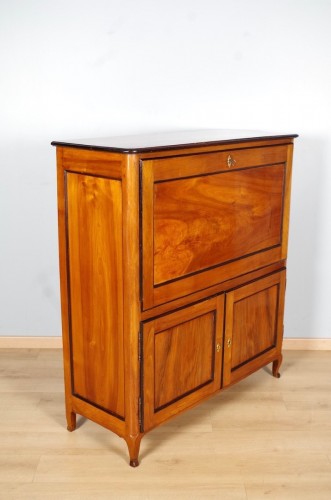 Antiquités - Secrétaire Transition