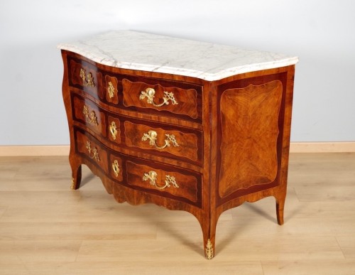 Mobilier Commode - Commode époque Louis XV estampillée Lebrund
