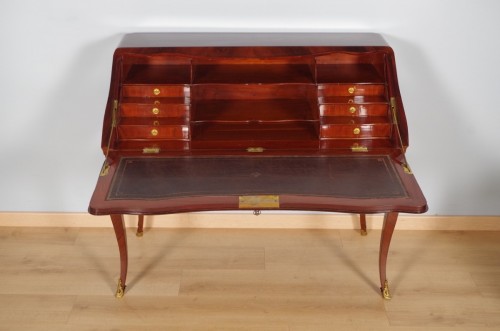 Bureau à pente époque Louis XV - Mobilier Style Louis XV