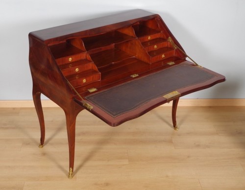 Bureau à pente époque Louis XV - Louis XV