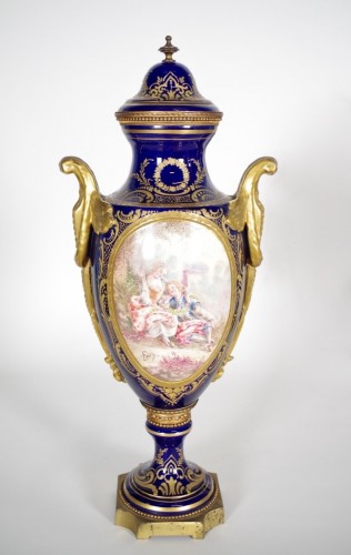 Paire de vases en porcelaine vers 1880 - Napoléon III