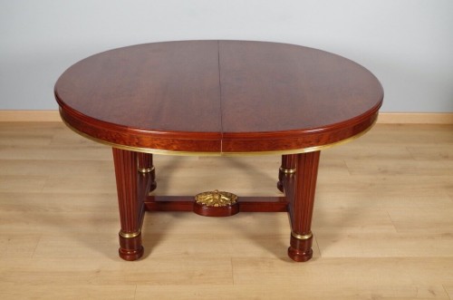 Mercier Frères à Paris, table en acajou et placage d'acajou moucheté vers 1870 - Mobilier Style Napoléon III
