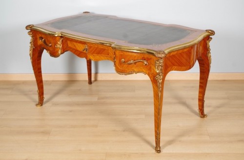 XXe siècle - Bureau plat style Louis XV vers 1900
