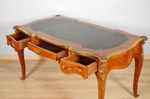 Art nouveau - Bureau plat style Louis XV vers 1900