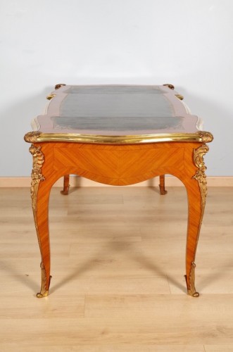 Antiquités - Bureau plat style Louis XV vers 1900