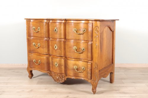 Antiquités - Commode dauphinoise d'époque XVIIIe siècle