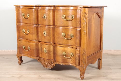 Antiquités - Commode dauphinoise d'époque XVIIIe siècle