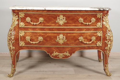 Mobilier Commode - Commode sauteuse époque Napoléon III