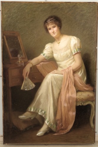 Suzanne HUREL (1876-1956) - Grand Pastel, élégante à l'éventail - Antiquités Saint Jean